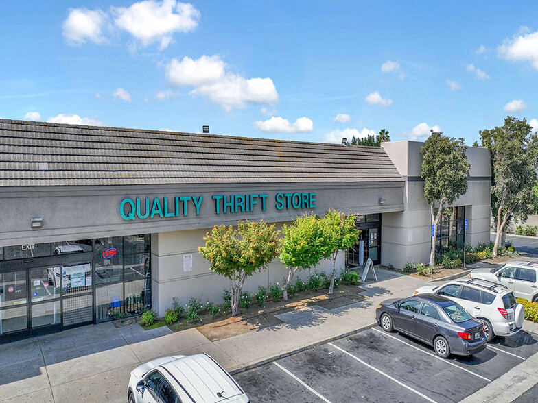 4433-4477 Holt Blvd, Montclair, CA for lease - Building Photo - Image 2 of 4