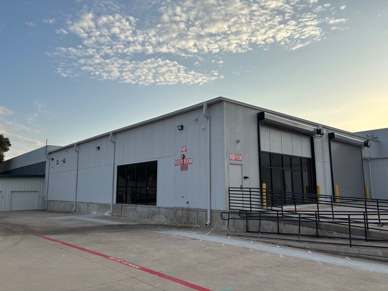 2550 McMillan Pky, Fort Worth, TX for lease - Building Photo - Image 2 of 10