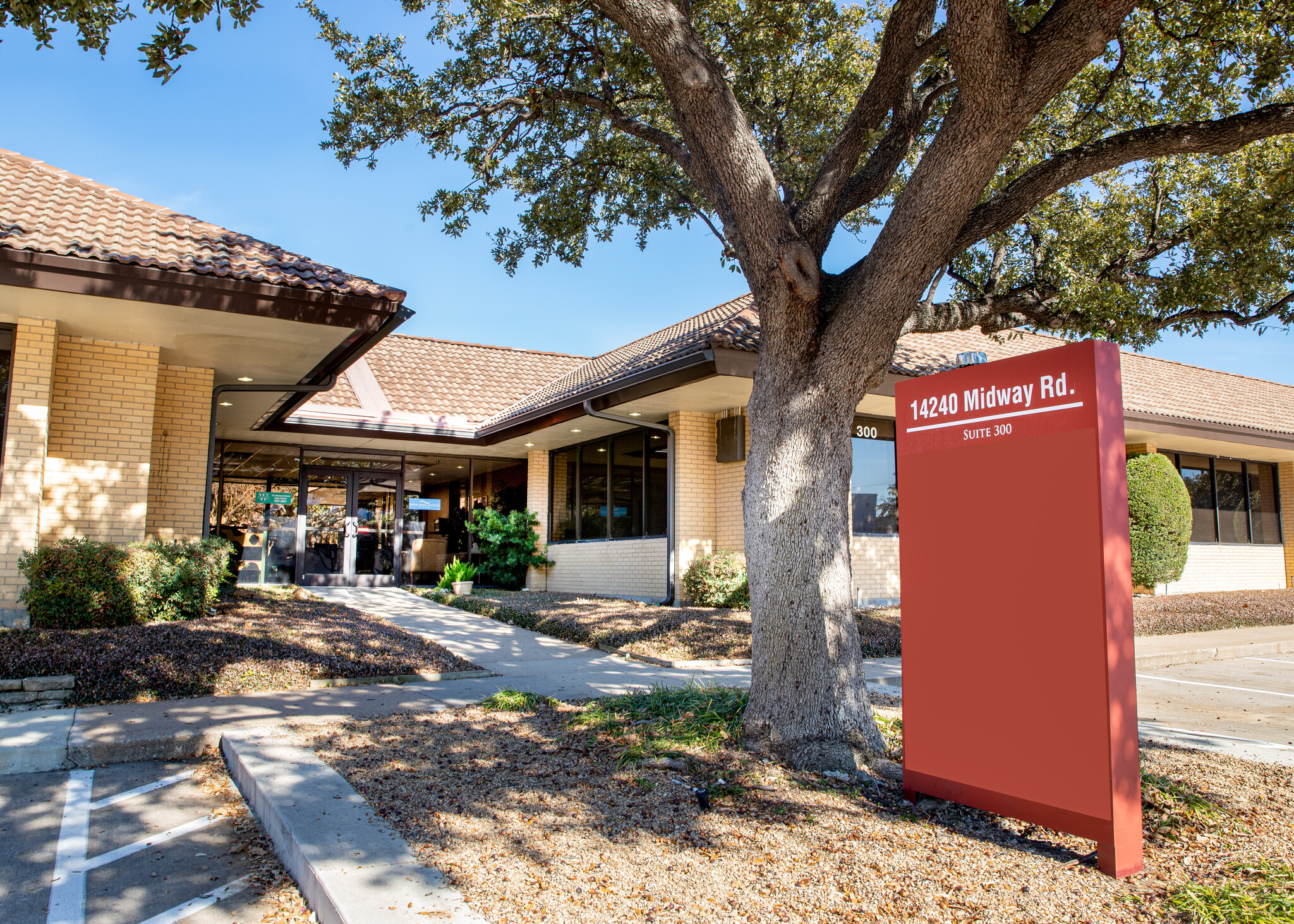 14240 Midway Rd, Farmers Branch, TX for lease Building Photo- Image 1 of 9