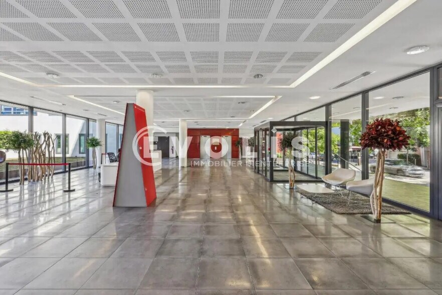 Office in Rosny-sous-Bois for lease - Lobby - Image 3 of 14