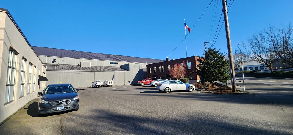 2765-2775 NW Nicolai St, Portland, OR for lease - Building Photo - Image 3 of 12