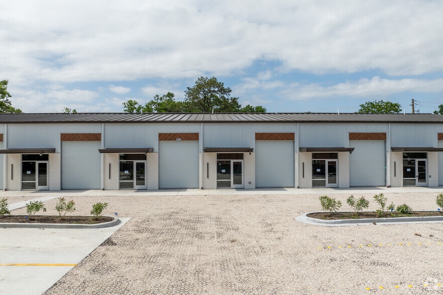 3622 Old Spanish Trl, Houston, TX for lease - Building Photo - Image 2 of 15