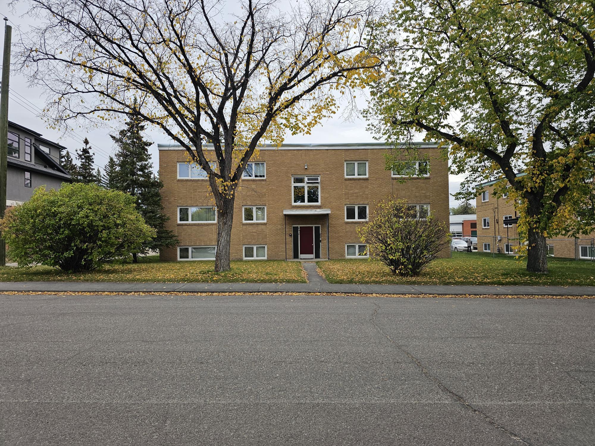 2312 22nd St NW, Calgary, AB for sale Building Photo- Image 1 of 1