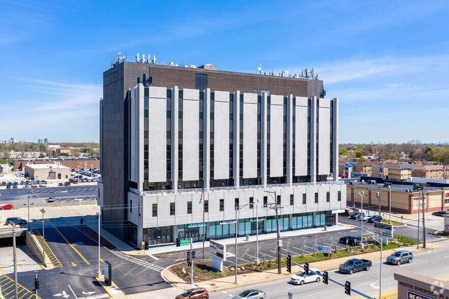 7222 W Cermak Rd, North Riverside, IL for lease - Primary Exterior Photo - Image 1 of 10
