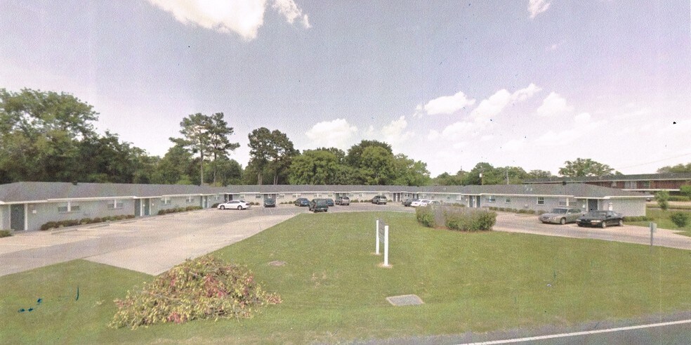 2500 Oliver Rd, Monroe, LA for sale - Primary Photo - Image 1 of 1