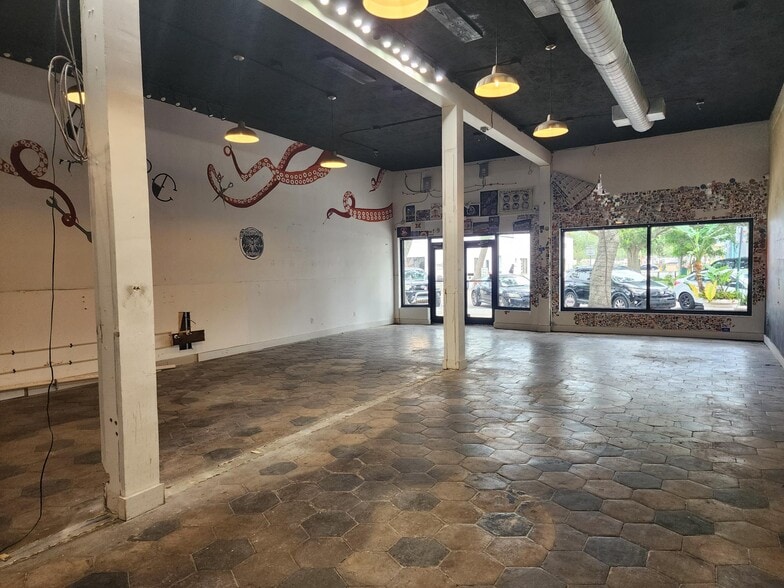 915 Central Ave, Saint Petersburg, FL for lease - Building Photo - Image 3 of 3