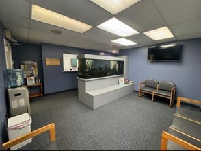 2915-2917 Hunter Mill Rd, Oakton, VA for lease Interior Photo- Image 1 of 5