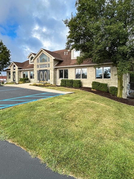 10729 Coldwater Rd, Fort Wayne, IN for sale - Building Photo - Image 3 of 23