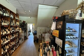 36 Kings Rd, Shalford for lease Interior Photo- Image 2 of 3