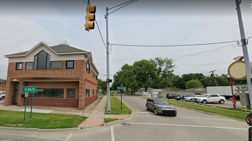 28706 John R Rd, Madison Heights, MI for lease Primary Photo- Image 1 of 3