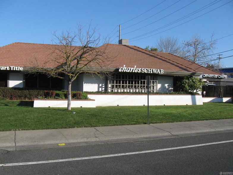 3461 Fair Oaks Blvd, Sacramento, CA for lease - Building Photo - Image 1 of 2