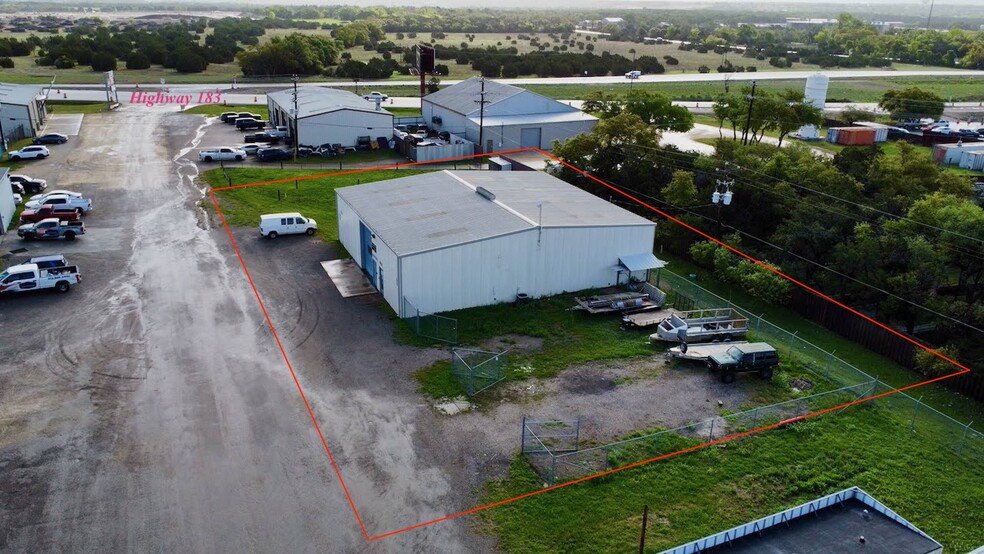 1001 N Highway 183, Liberty Hill, TX for lease - Building Photo - Image 1 of 5