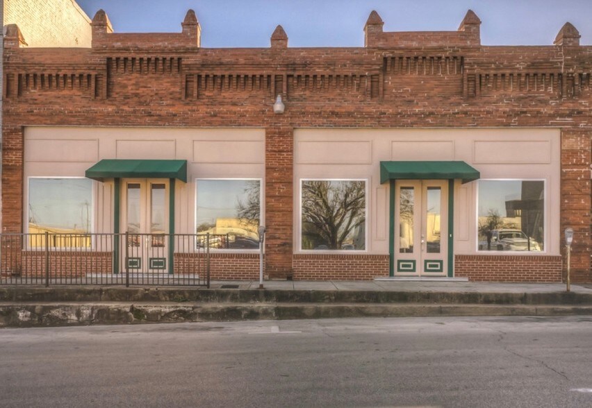 215 E Ferguson St, Tyler, TX for sale - Primary Photo - Image 1 of 1