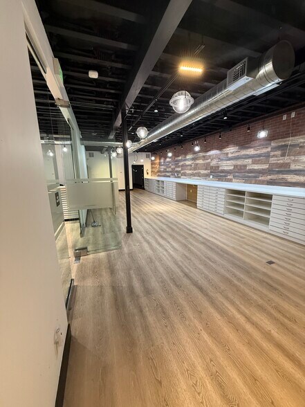 27820 Dorris Dr, Carmel, CA for lease - Building Photo - Image 3 of 12