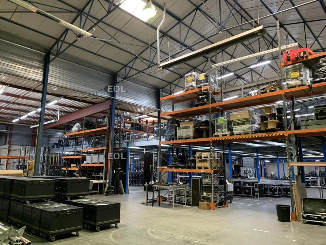 Flex in Morangis for lease Interior Photo- Image 1 of 10