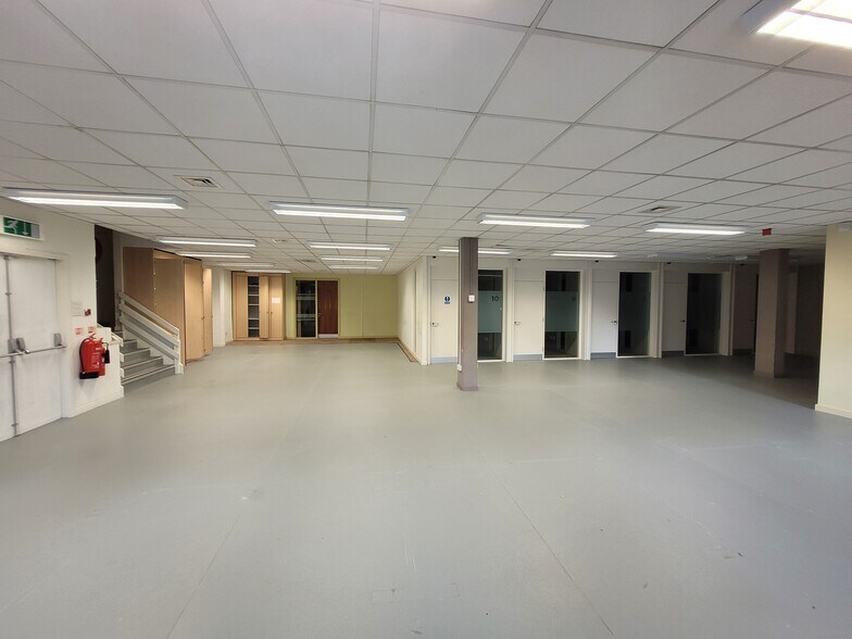 1 Gairbraid Av, Glasgow for lease - Building Photo - Image 2 of 2