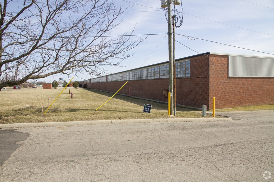 2035 Innis Rd, Columbus, OH 43224