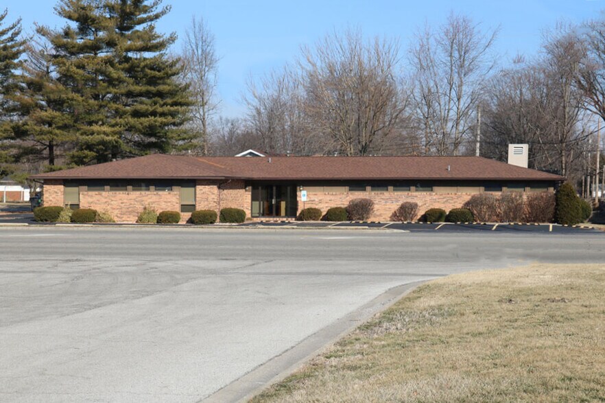 955 Lincoln Hwy, Fairview Heights, IL 62208