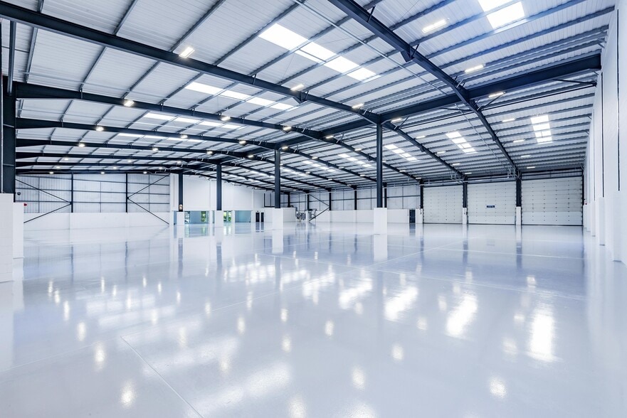 71-73 Bilton Way, Enfield for lease - Building Photo - Image 3 of 20