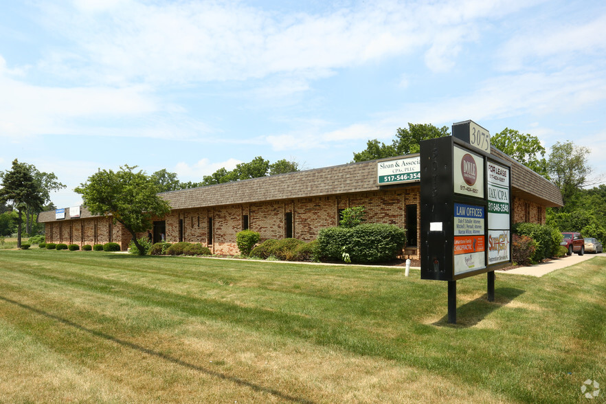 3075 E Grand River Ave, Howell, MI for lease - Primary Photo - Image 1 of 31