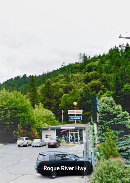 8981 Rogue River Hwy, Rogue River, OR for sale - Primary Photo - Image 1 of 1