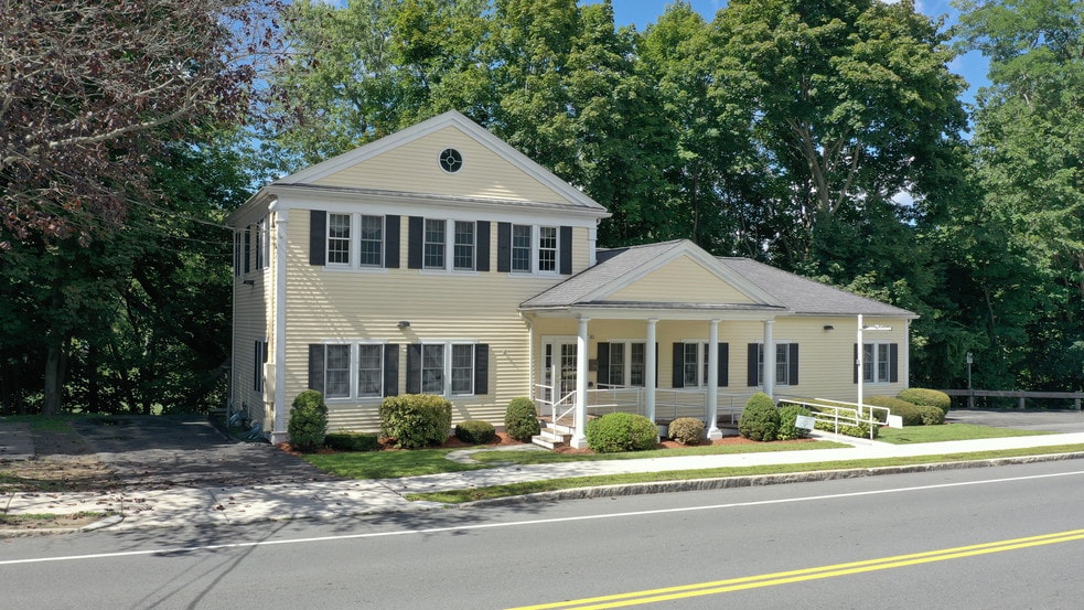 41 Sparhawk St Amesbury Ma 01913 Loopnet Com