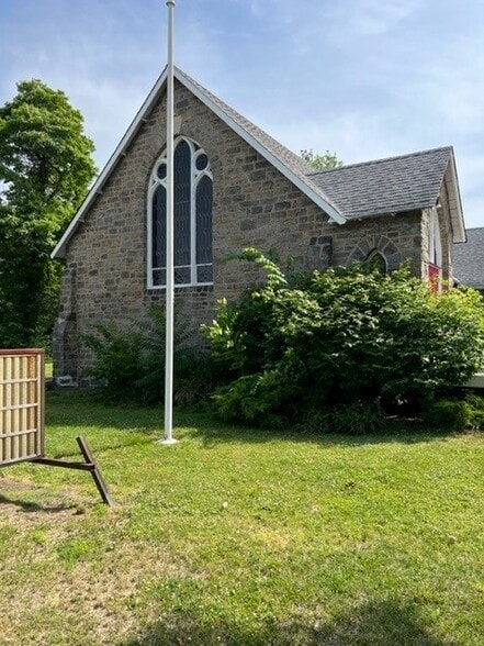 911 N Commerce St St, Paulsboro, NJ for sale - Primary Photo - Image 1 of 15