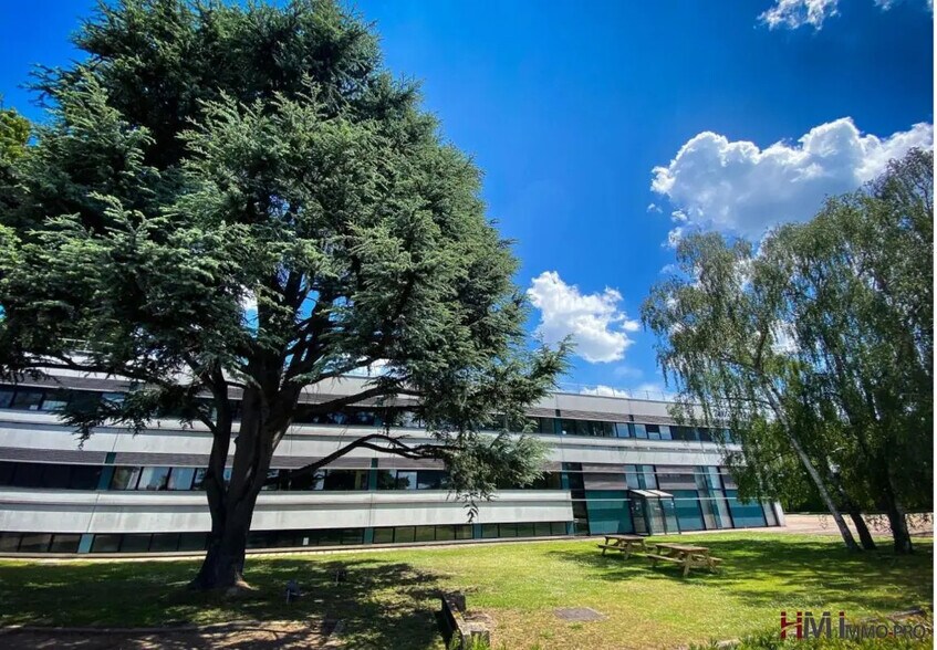 Office in Sotteville-lès-Rouen for lease - Building Photo - Image 3 of 28