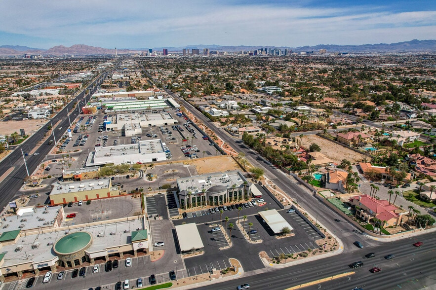 7785 W Sahara Ave, Las Vegas, NV for lease - Building Photo - Image 2 of 5