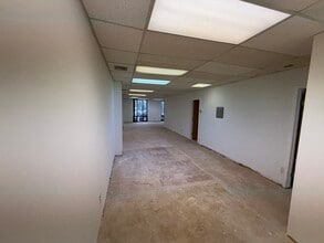 475 Main St, Farmingdale, NY for sale Interior Photo- Image 2 of 3