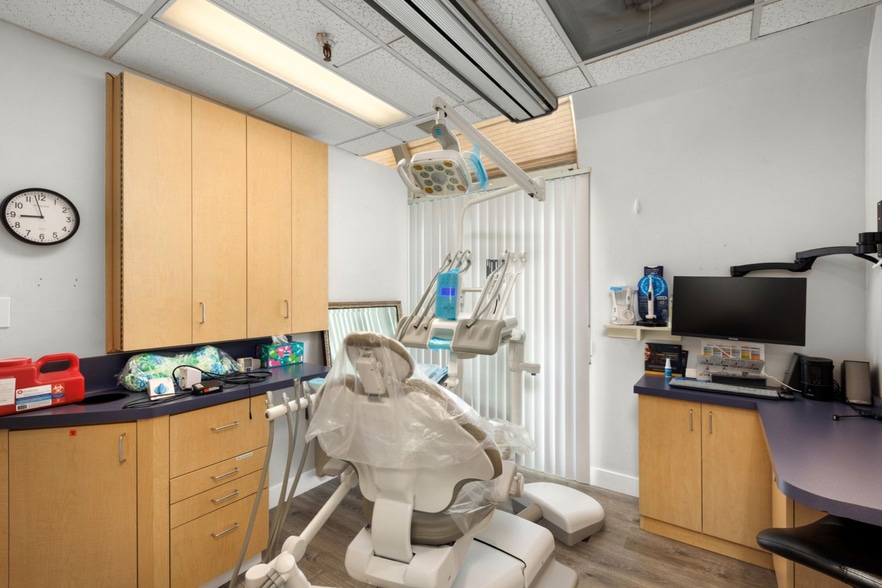 1001 B Ave, Coronado, CA for lease - Building Photo - Image 3 of 19