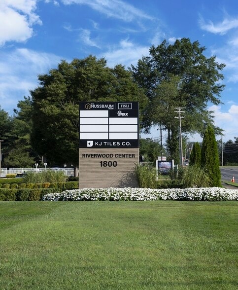 1800 Lakewood Rd, Toms River, NJ for lease - Building Photo - Image 3 of 8