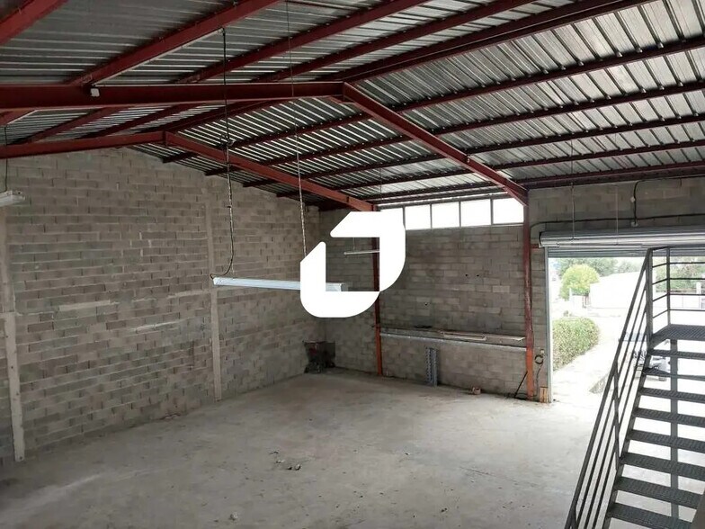 Flex in Vendargues for lease - Building Photo - Image 3 of 14