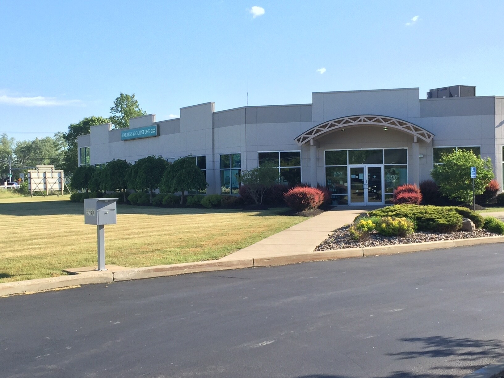 3794 Commerce Ct, North Tonawanda, NY for lease Primary Photo- Image 1 of 3