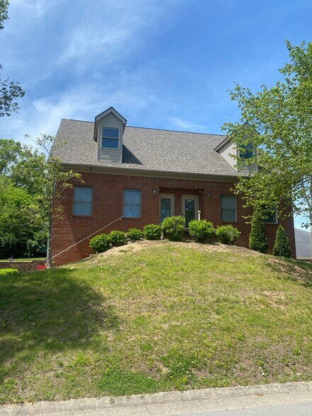 106 St. James Ct, Frankfort, KY for sale - Building Photo - Image 1 of 1