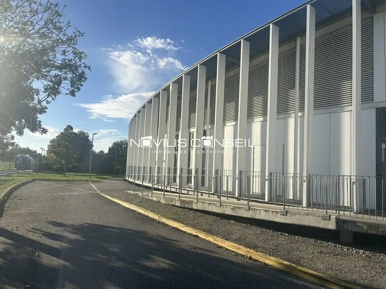 Office in Toulouse for lease - Building Photo - Image 1 of 7
