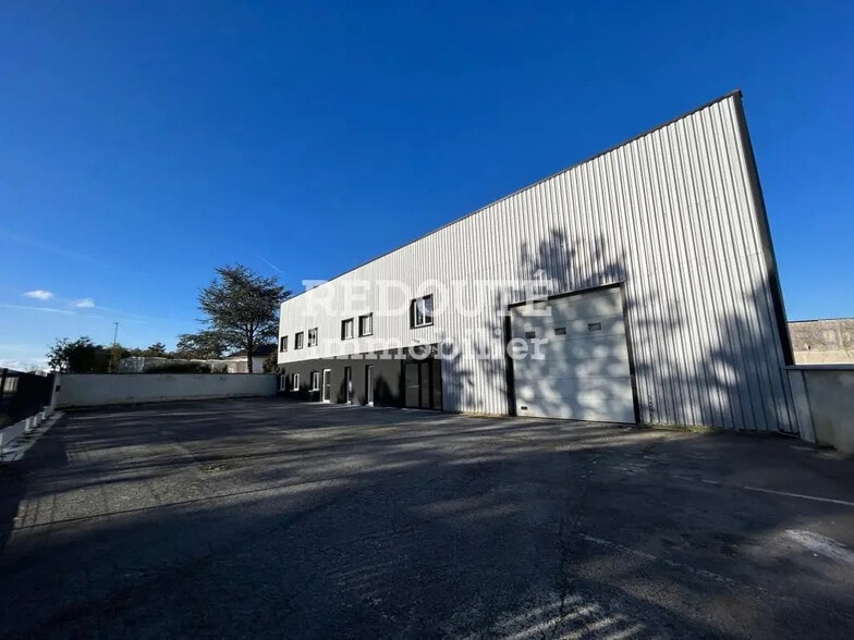 Industrial in Tinqueux for sale - Building Photo - Image 1 of 12