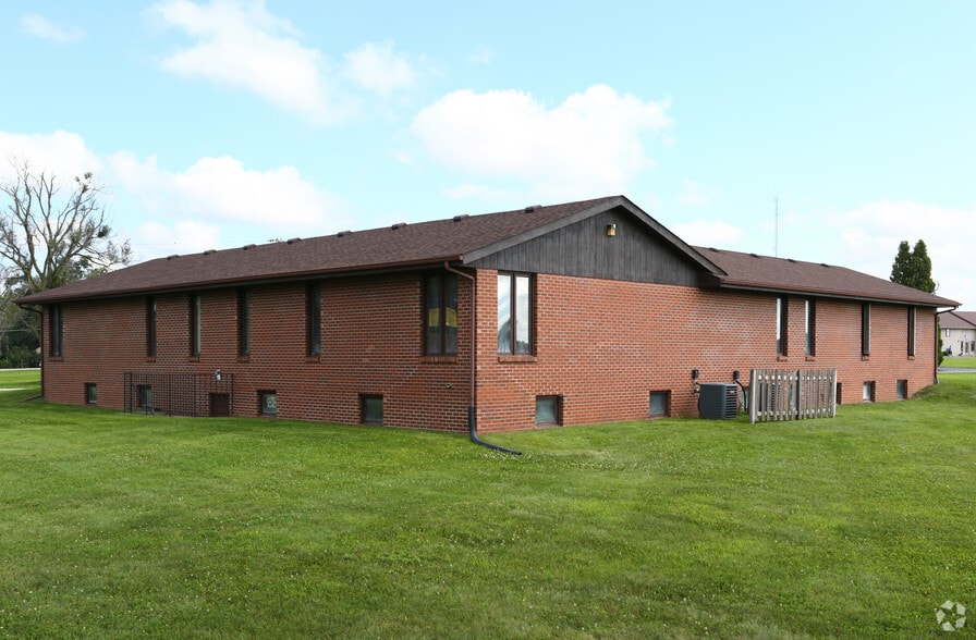 1116 Cannell Ct, Rockton, IL for lease - Building Photo - Image 2 of 3