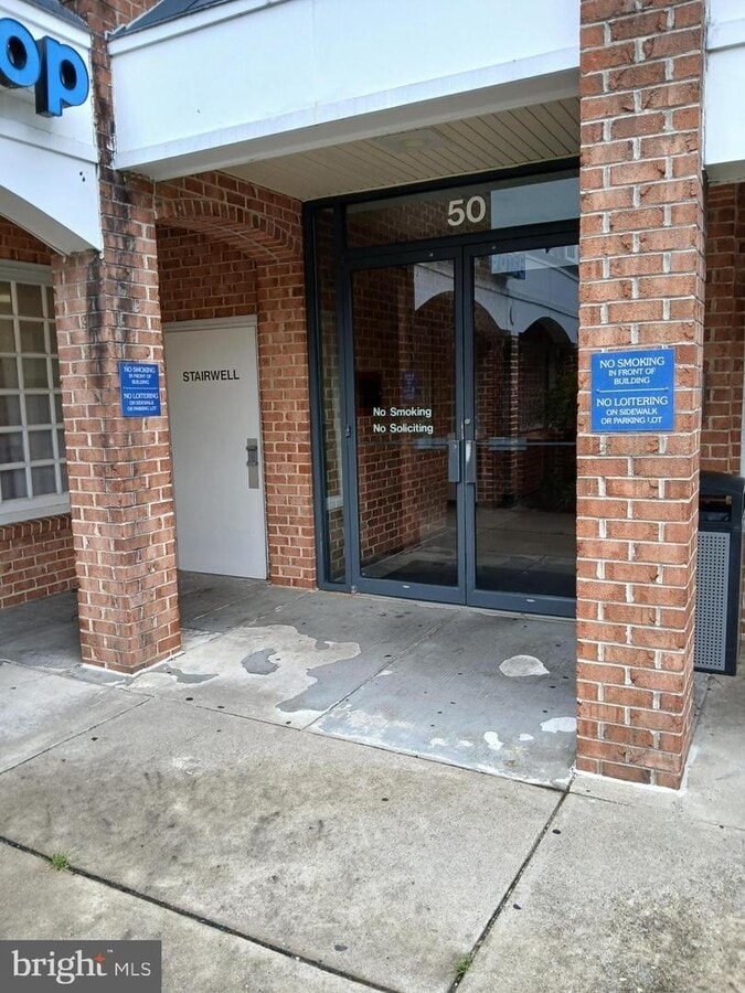 50 S Pickett St, Alexandria, VA 22304 - Unit 118 - - Interior Photo - Image 2 of 23