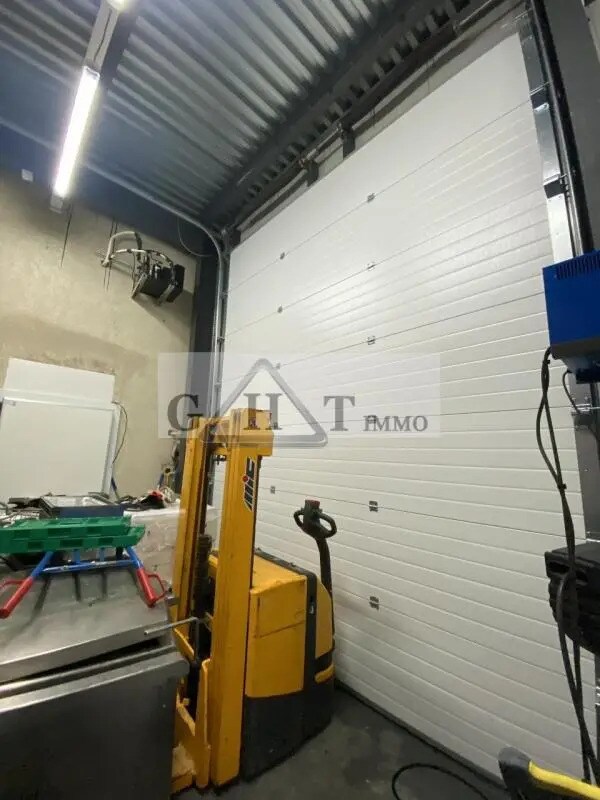 Industrial in Crosne for sale Building Photo- Image 1 of 20