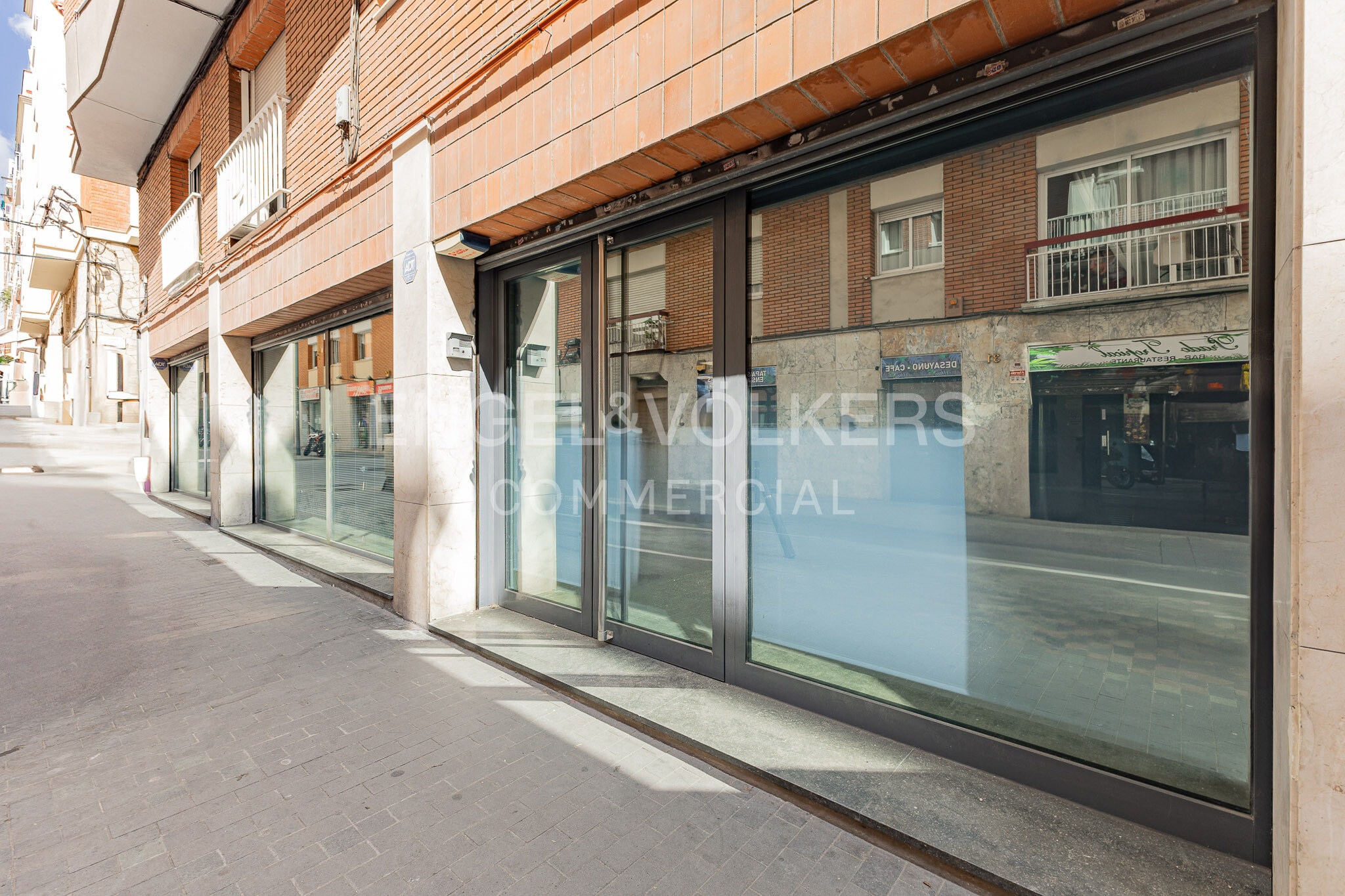 Retail in Barcelona, Barcelona for lease Interior Photo- Image 1 of 31