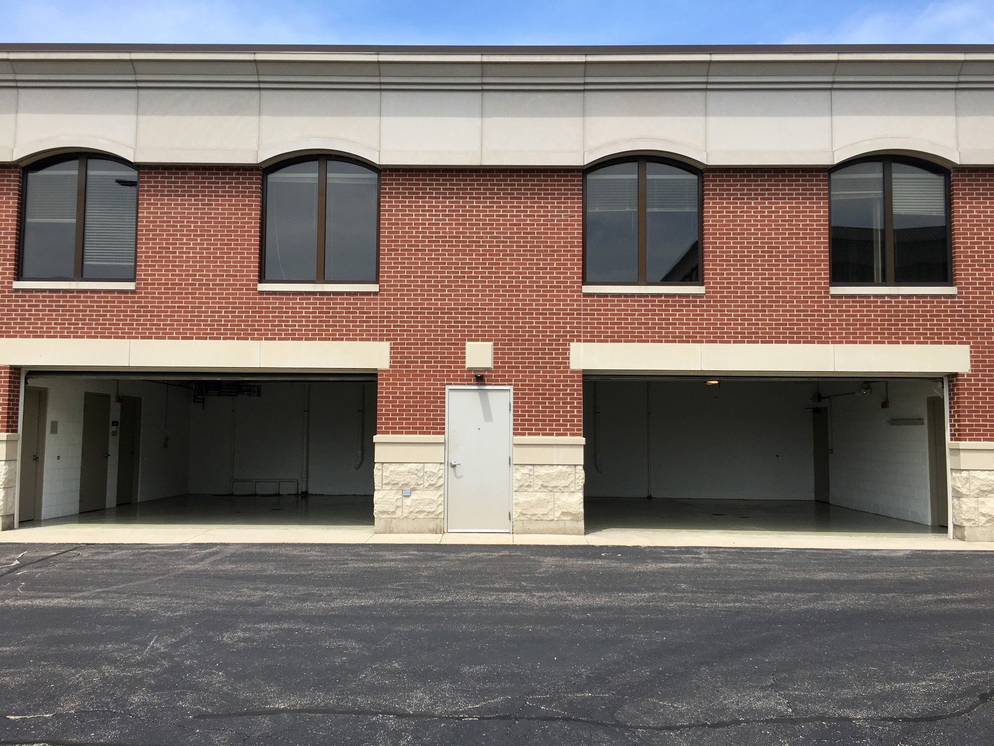 890 N State St, Elgin, IL for sale Building Photo- Image 1 of 1