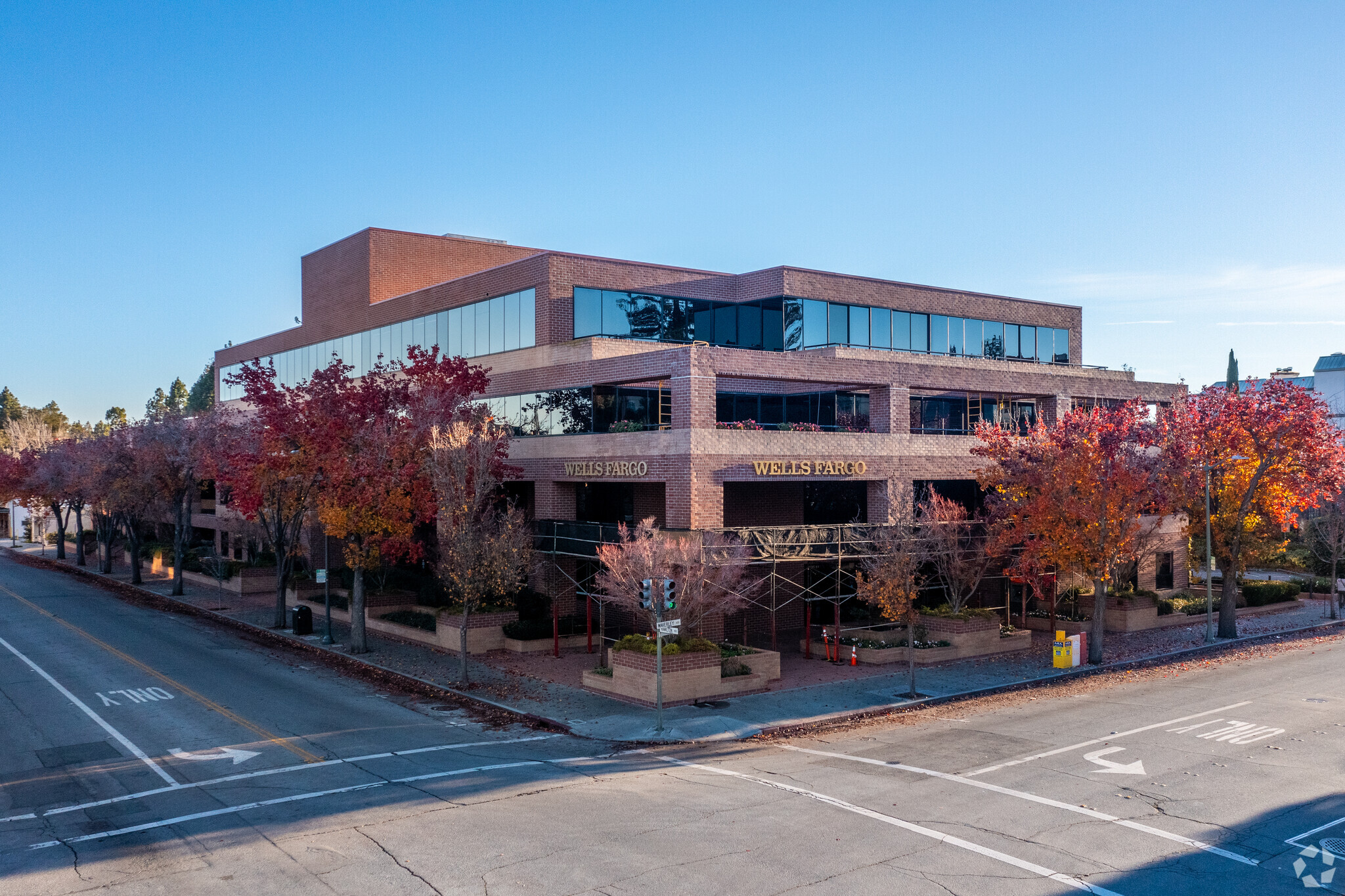 400 Hamilton Ave, Palo Alto, CA for lease Primary Photo- Image 1 of 7