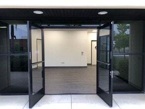 3000 Paseo Mercado, Oxnard, CA for lease Building Photo- Image 1 of 6