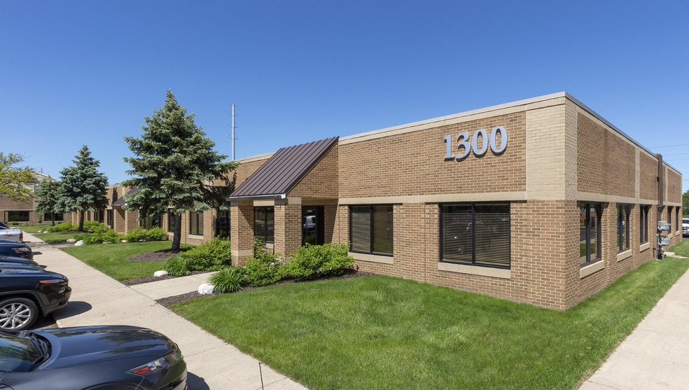 1300 Victors Way, Ann Arbor, MI for lease - Building Photo - Image 2 of 4