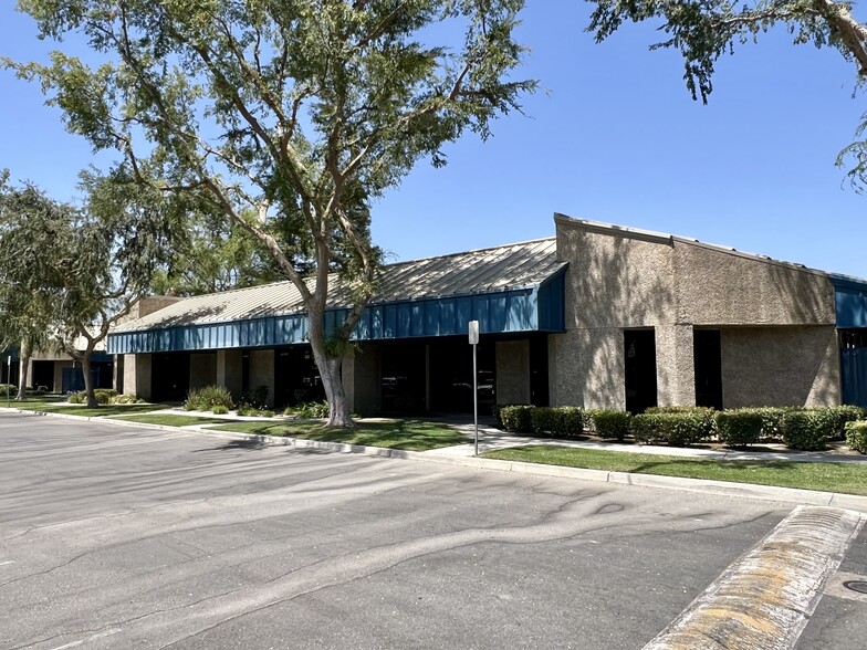 4300 Stine Rd, Bakersfield, CA for lease - Building Photo - Image 1 of 3