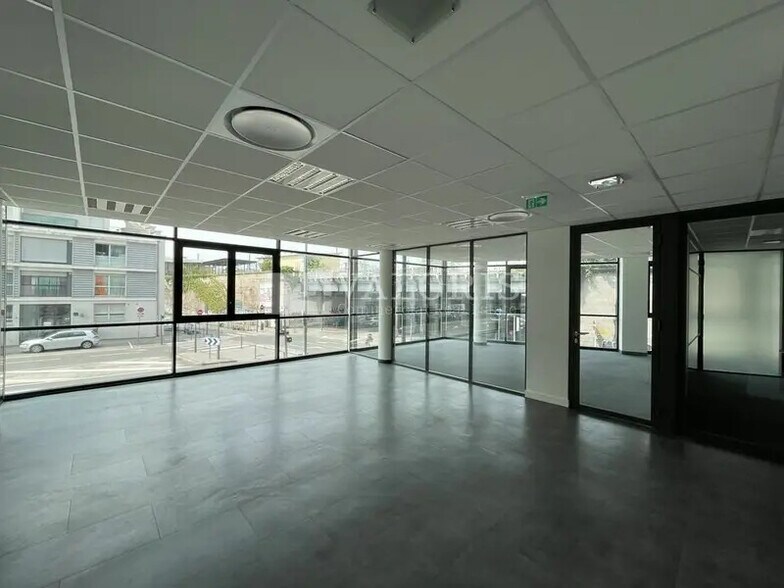 32 Rue Victor Lagrange, Lyon for lease - Interior Photo - Image 2 of 13