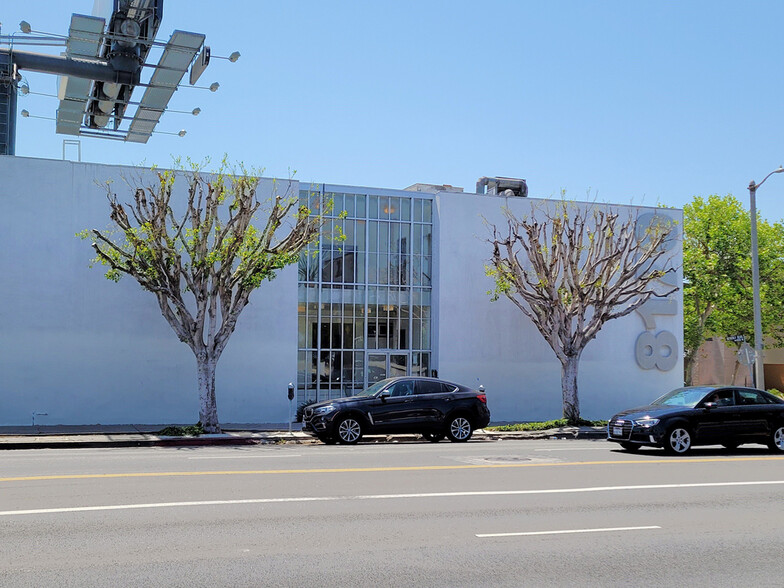 8170 Beverly Blvd, Los Angeles, CA for lease - Primary Photo - Image 1 of 6