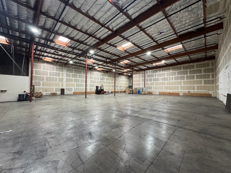 1129 Industrial Ave, Petaluma, CA for lease - Interior Photo - Image 3 of 6