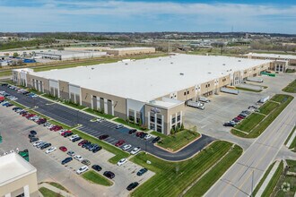 4400 NW 41st St, Riverside, MO - AERIAL  map view
